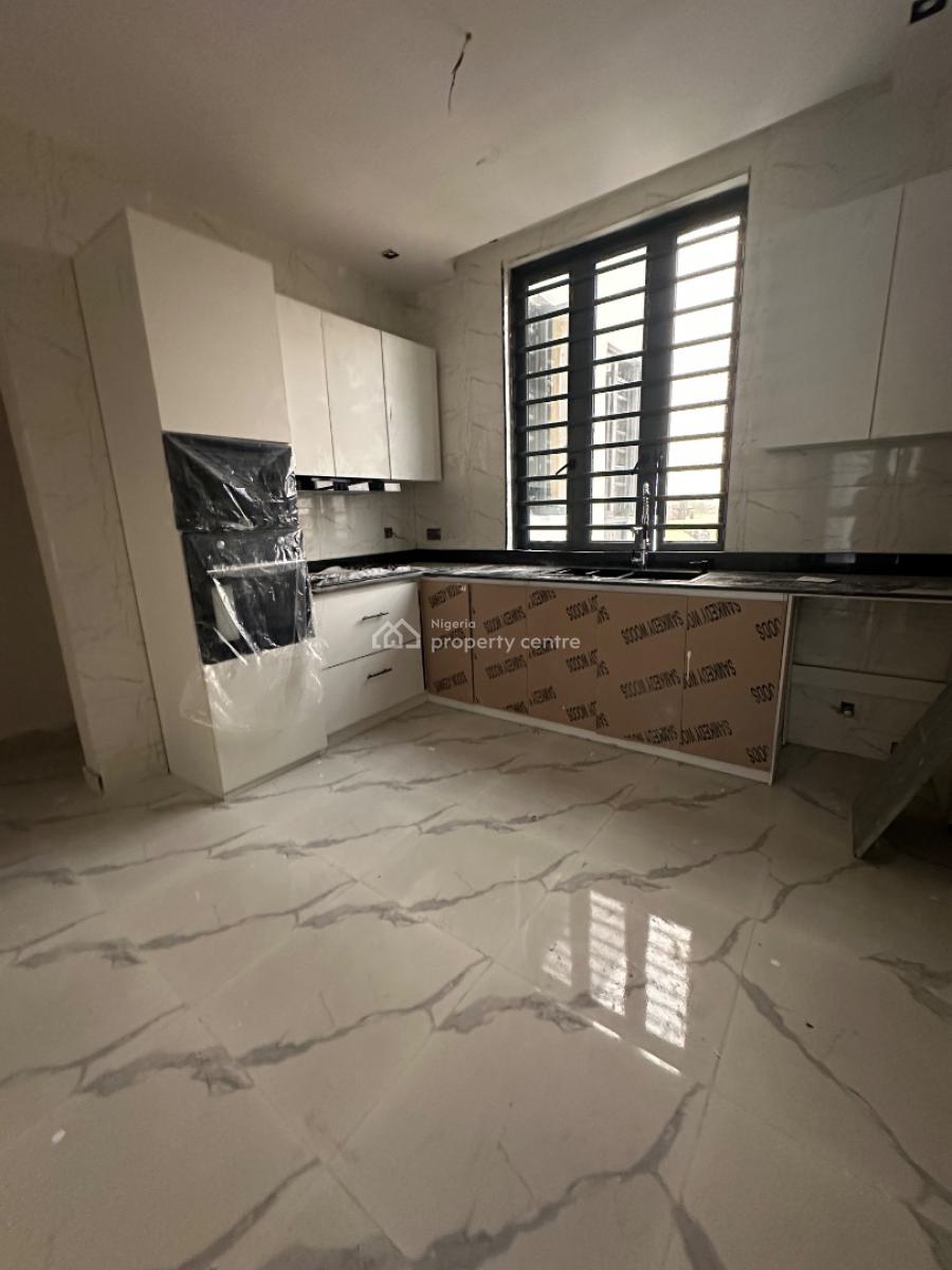 Three Bedroom Apartments with Bq, Lekki Phase 1, Lekki Phase 1, Lekki, Lagos, Flat / Apartment for Rent