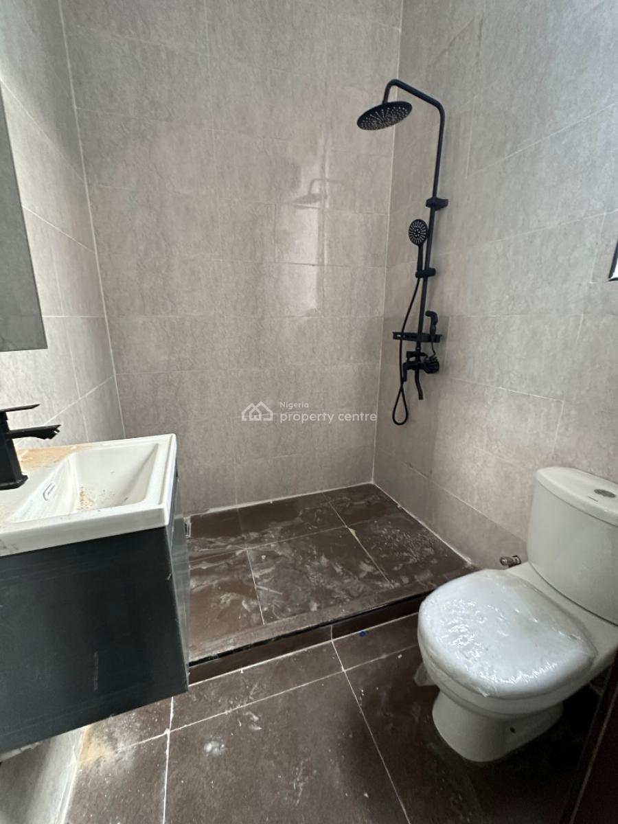 Three Bedroom Apartments with Bq, Lekki Phase 1, Lekki Phase 1, Lekki, Lagos, Flat / Apartment for Rent