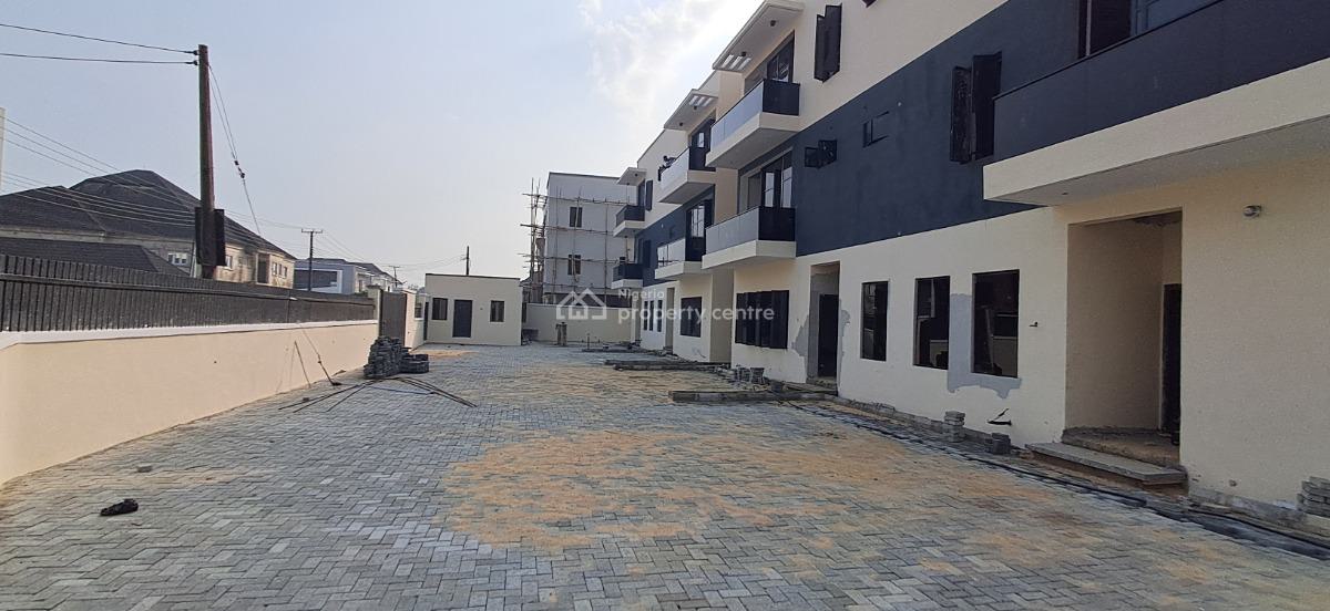 Luxury 4-bedroom Penthouse Giveaway Offer, Lekki Phase 2 Estate, Off Abraham Adesanya Estate Road, Lekki Phase 2, Lekki, Lagos, Flat / Apartment for Sale