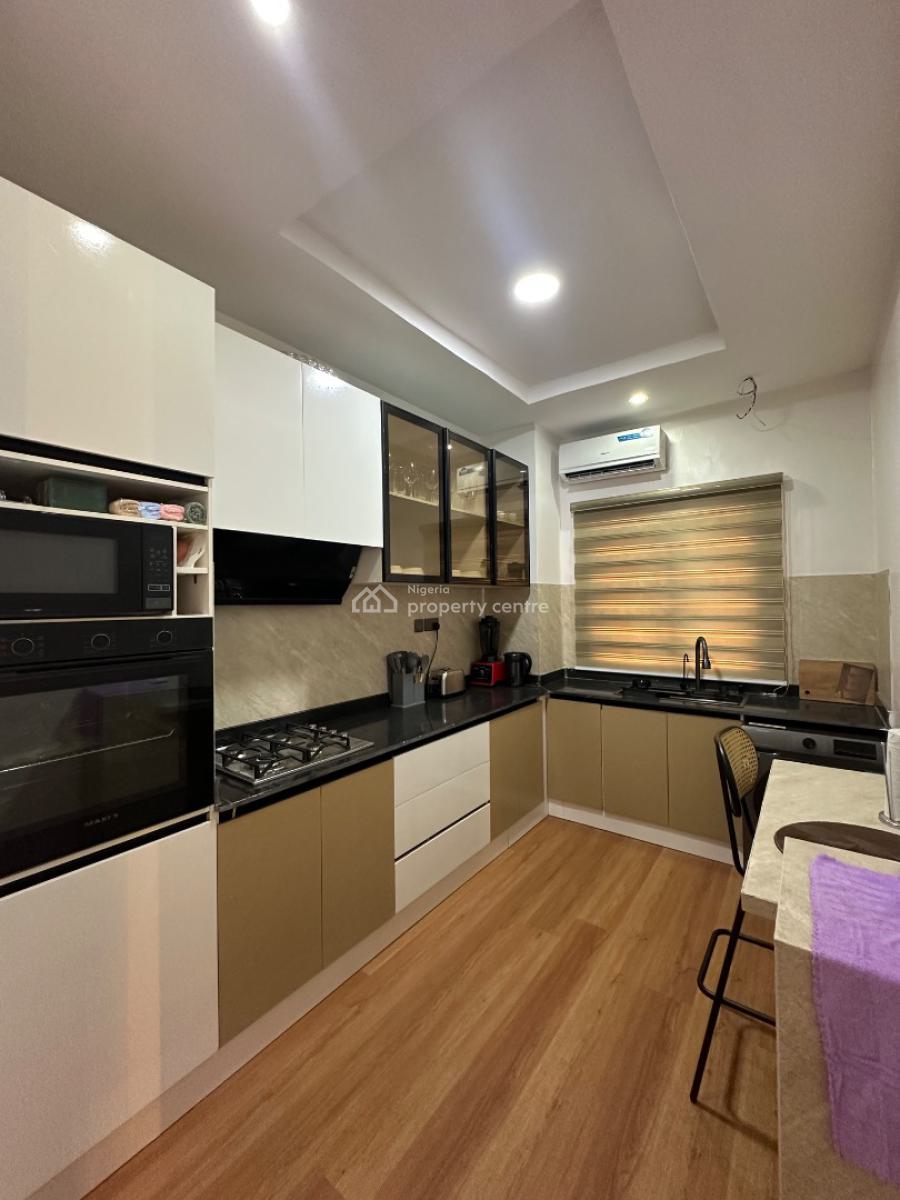 Exquisitely Furnished 2 Bedrooms Maisonette with Ps5, Gym and Pool., Meadow Hall Way, Ikate, Lekki, Lagos, House Short Let
