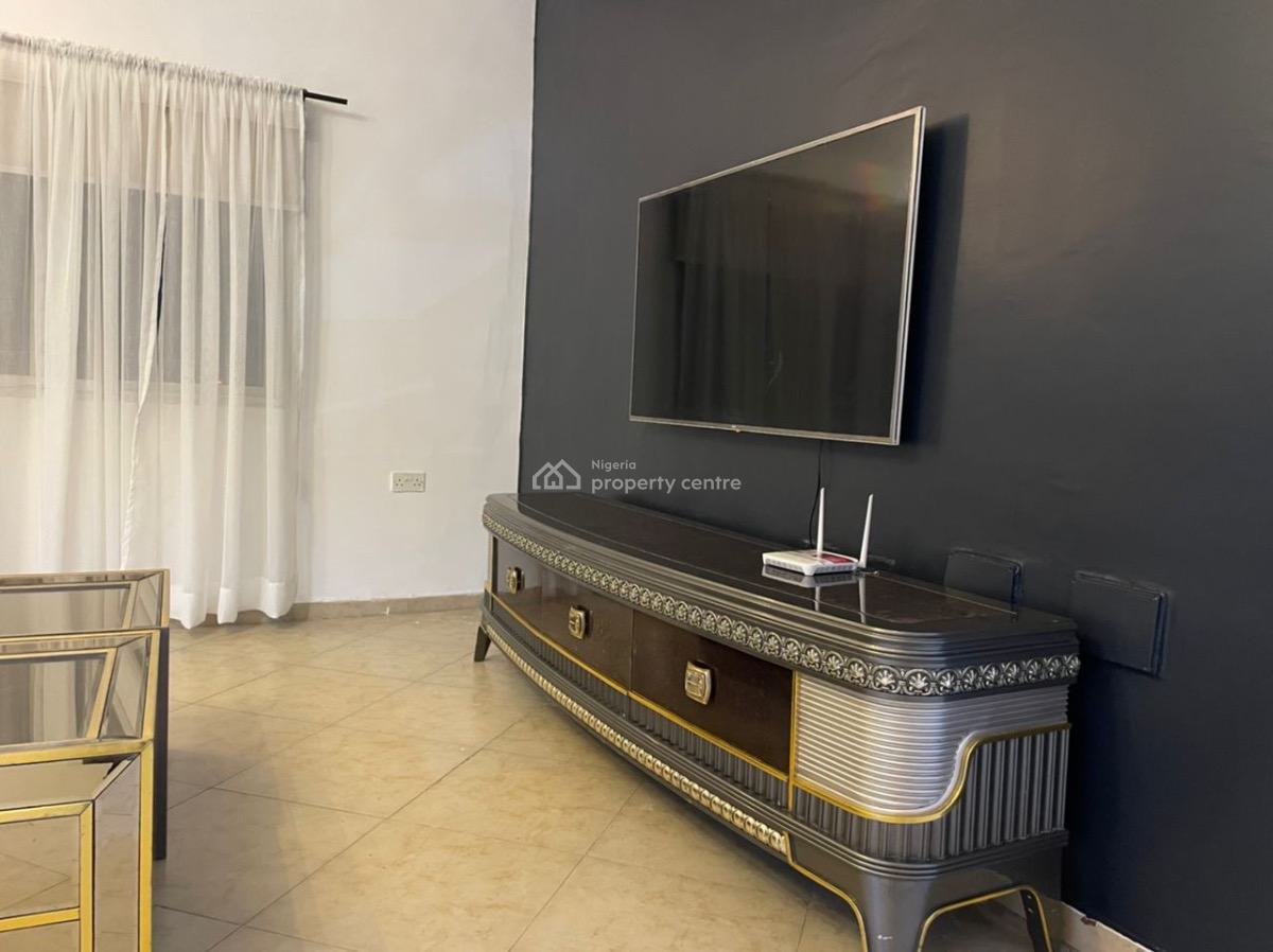Fully Furnished 1 Bedroom in a Shared Apartment, Primewater Gardens 2 Estate, Lekki Phase 1, Lekki, Lagos, Flat / Apartment for Rent