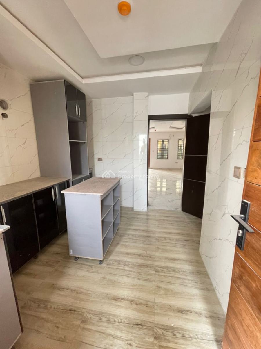 2 Bedroom Apartment with Pool and Bq, Lekki, Lagos, Flat / Apartment for Sale