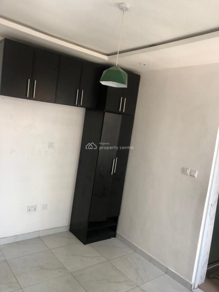 2 Bedroom Apartment, Ologolo, Lekki, Lagos, Flat / Apartment for Rent