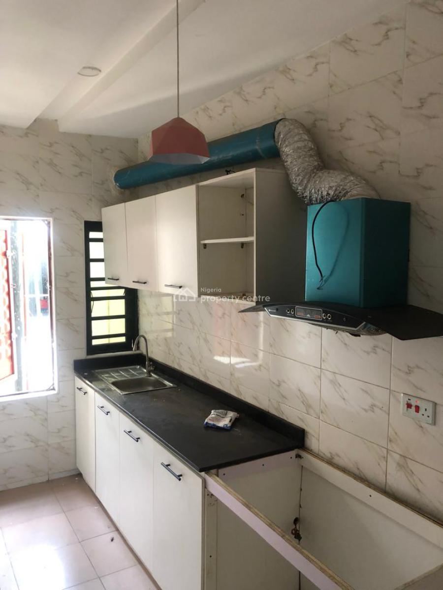 2 Bedroom Apartment, Ologolo, Lekki, Lagos, Flat / Apartment for Rent