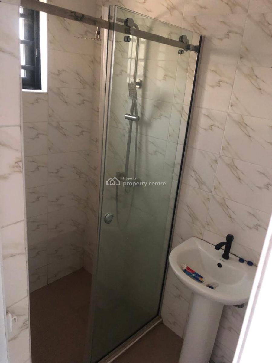 2 Bedroom Apartment, Ologolo, Lekki, Lagos, Flat / Apartment for Rent