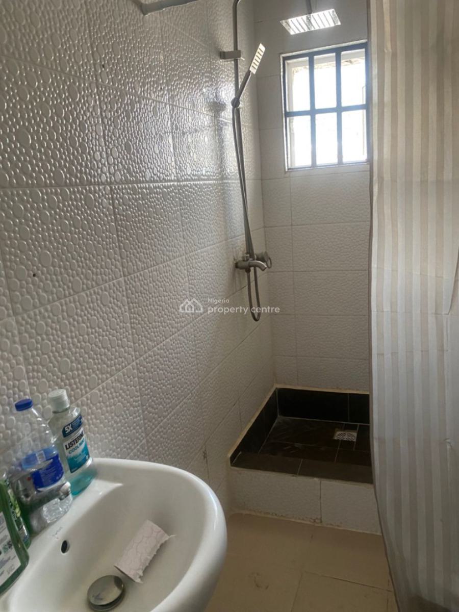 Luxury 2-bedroom Apartment, Gra Phase 1, Magodo, Lagos, Flat / Apartment for Rent