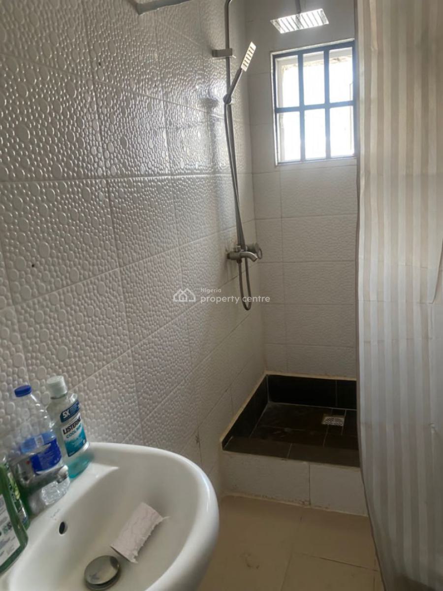 2 Bedroom Flat (2nd Floor), Unilag Estate, Gra Phase 1, Magodo, Lagos, Flat / Apartment for Rent