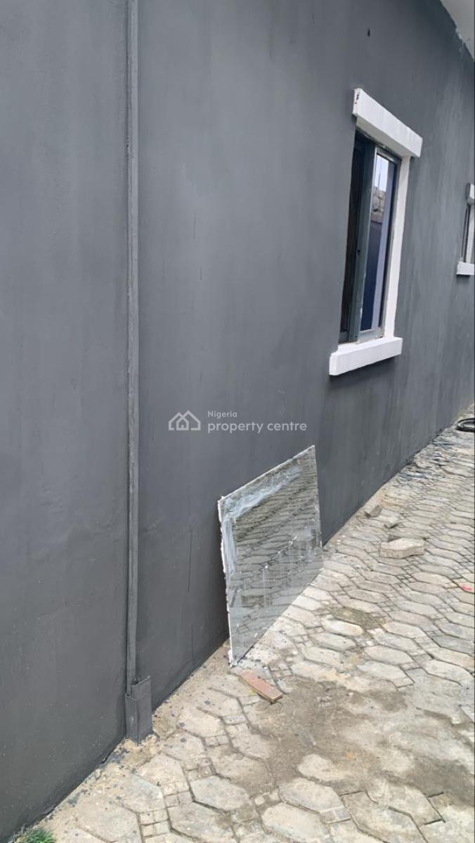 Upstairs with 2 Toilets, Thera Annex, Sangotedo, Ajah, Lagos, Flat / Apartment for Rent
