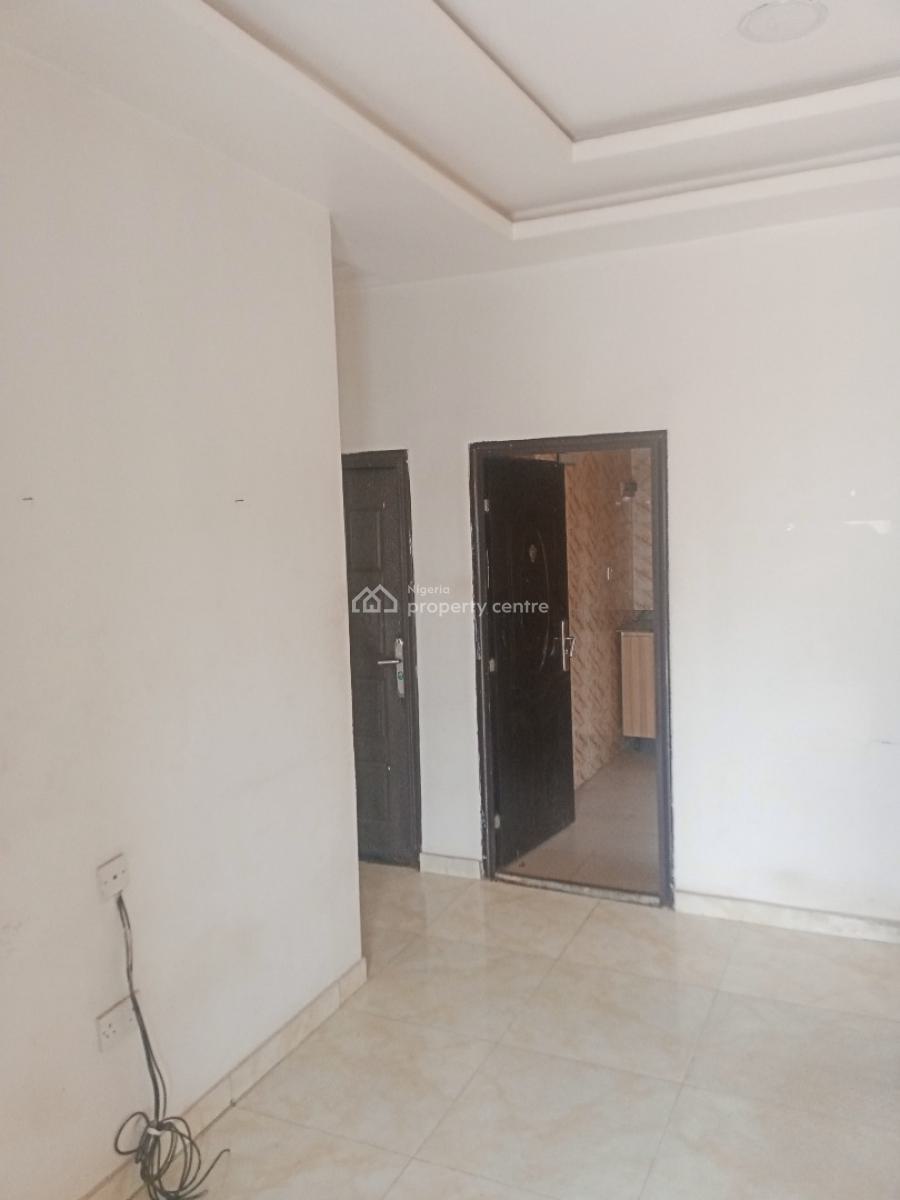 Lovely 2 Bedroom Flat Apartment, Magodo Phase 1, Gra Phase 1, Magodo, Lagos, Flat / Apartment for Rent