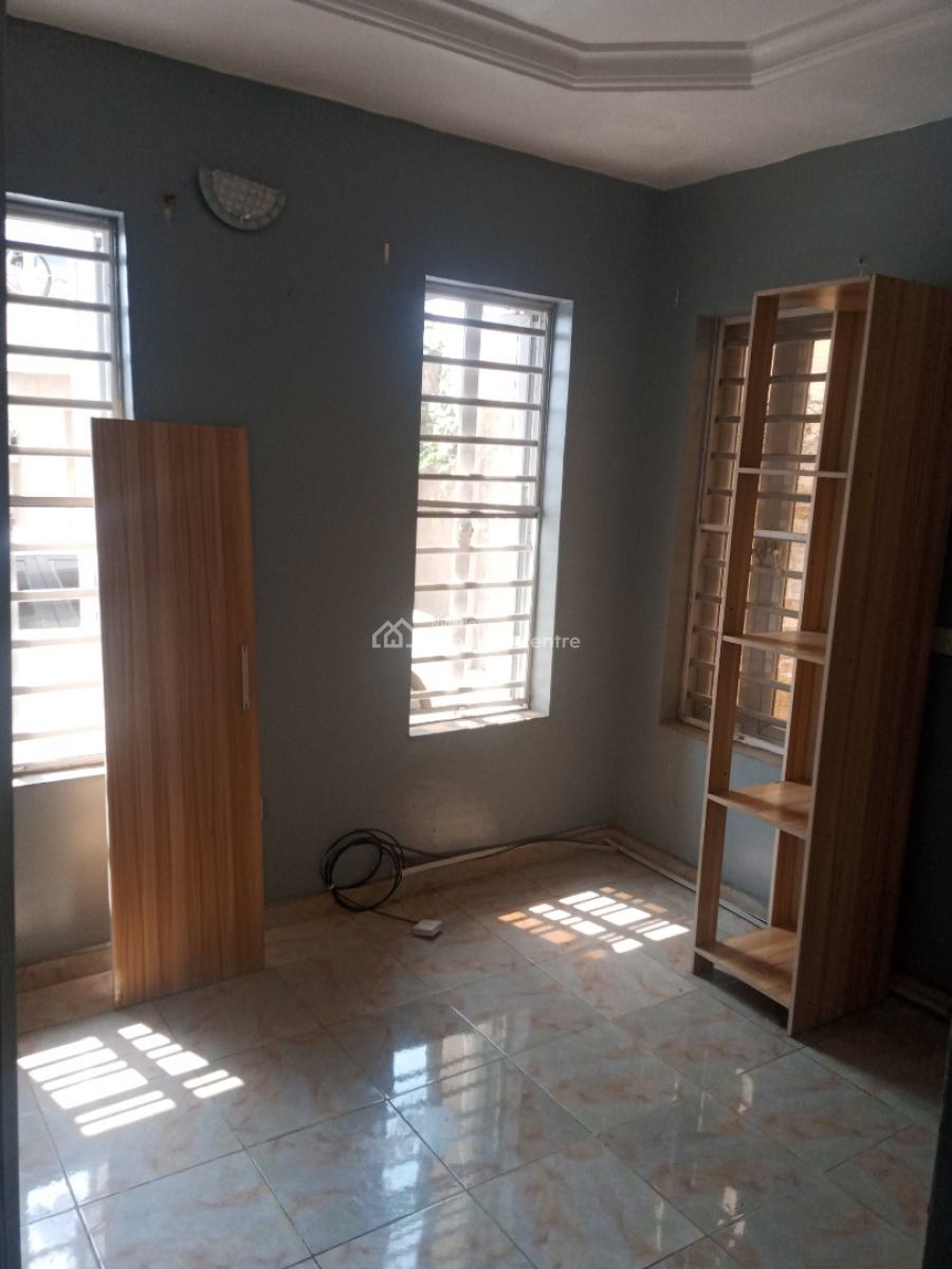 Lovely 2 Bedroom Flat Apartment, Magodo Phase 1, Gra Phase 1, Magodo, Lagos, Flat / Apartment for Rent