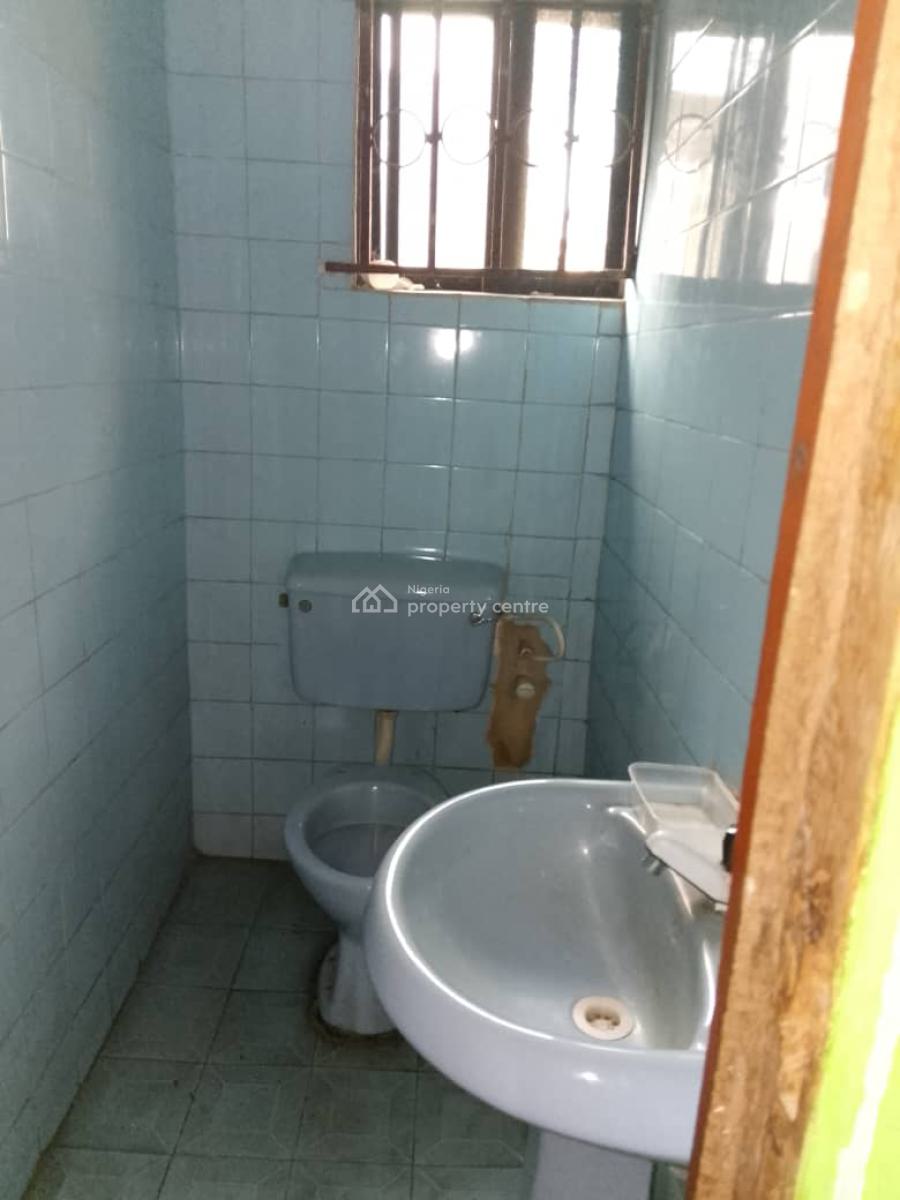 3 Bedroom Flat, Olowora, Magodo, Lagos, Flat / Apartment for Rent