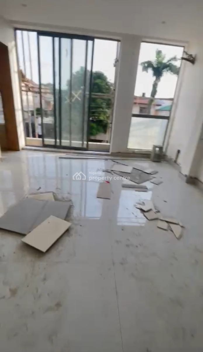 2 Bedroom Beautiful Flat, Off Fola Osibo, Lekki Phase 1, Lekki, Lagos, Flat / Apartment for Sale