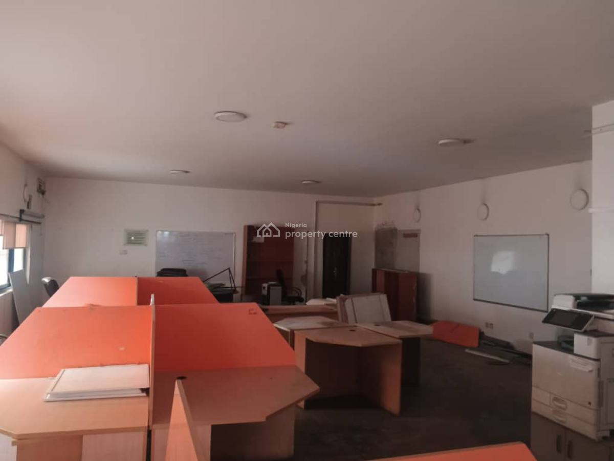 Semi-detached House for Commercial Use --lekki Phase 1, Lekki Phase 1, Lekki, Lagos, Commercial Property for Rent