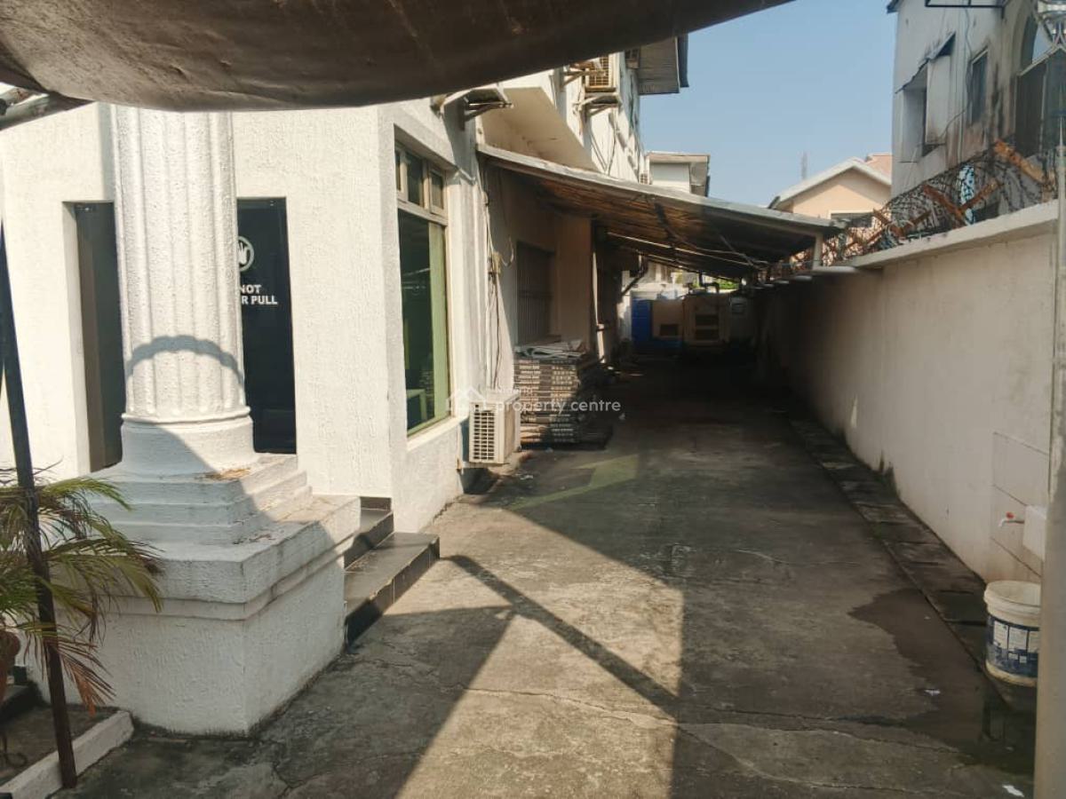 Semi-detached House for Commercial Use --lekki Phase 1, Lekki Phase 1, Lekki, Lagos, Commercial Property for Rent
