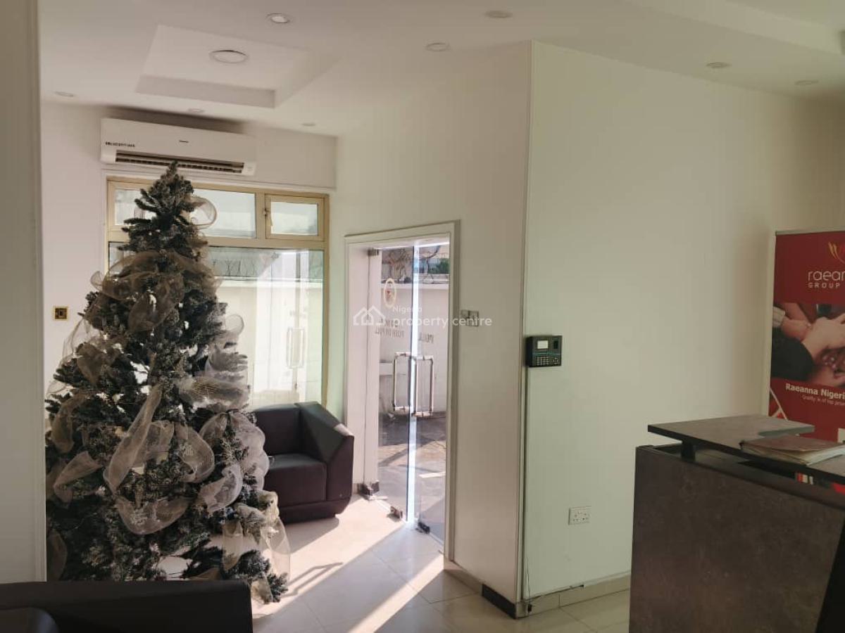 Semi-detached House for Commercial Use --lekki Phase 1, Lekki Phase 1, Lekki, Lagos, Commercial Property for Rent