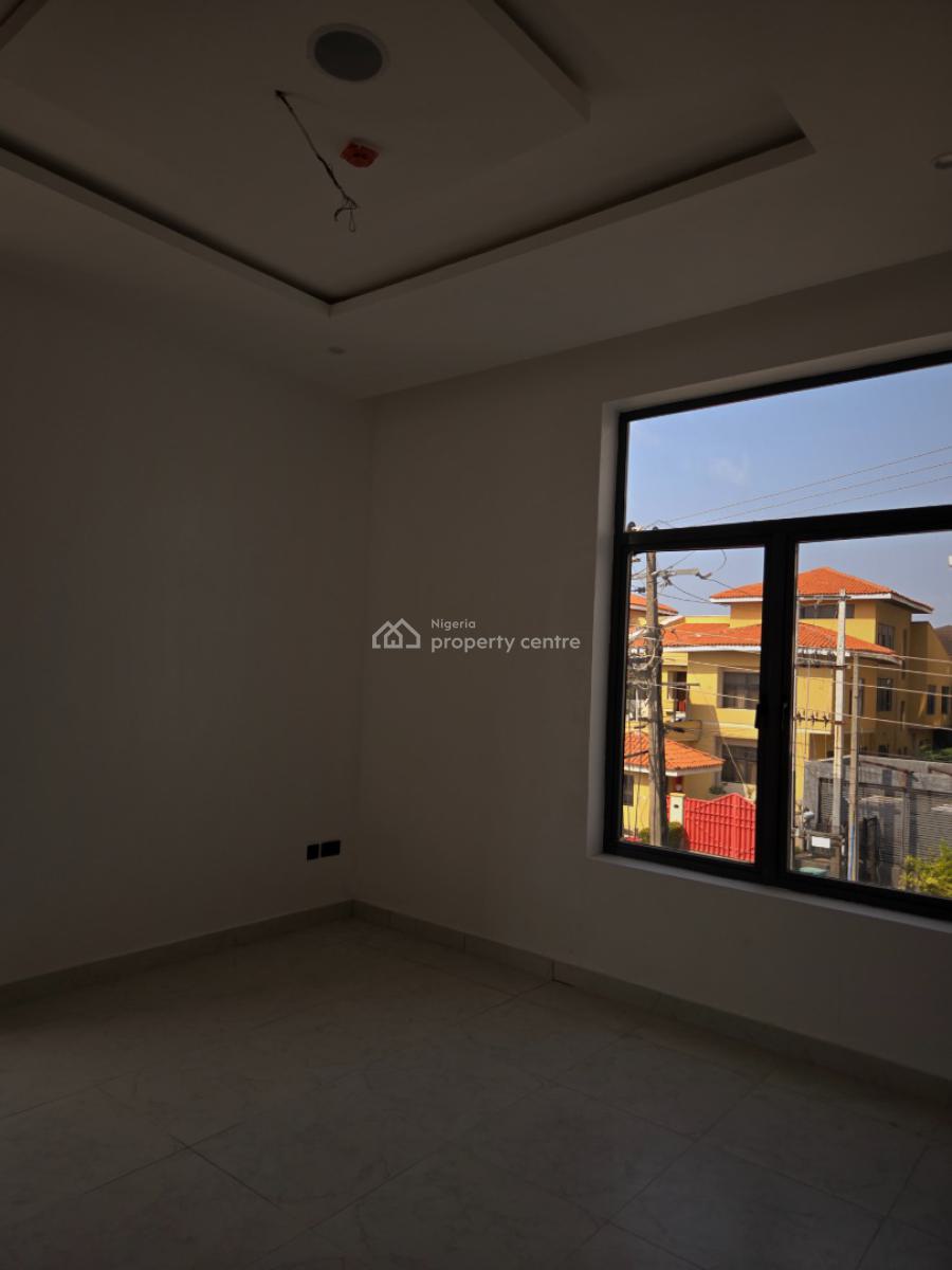 Luxury 2 Bedroom Apartment, Admiralty, Lekki Phase 1, Lekki, Lagos, Flat / Apartment for Sale