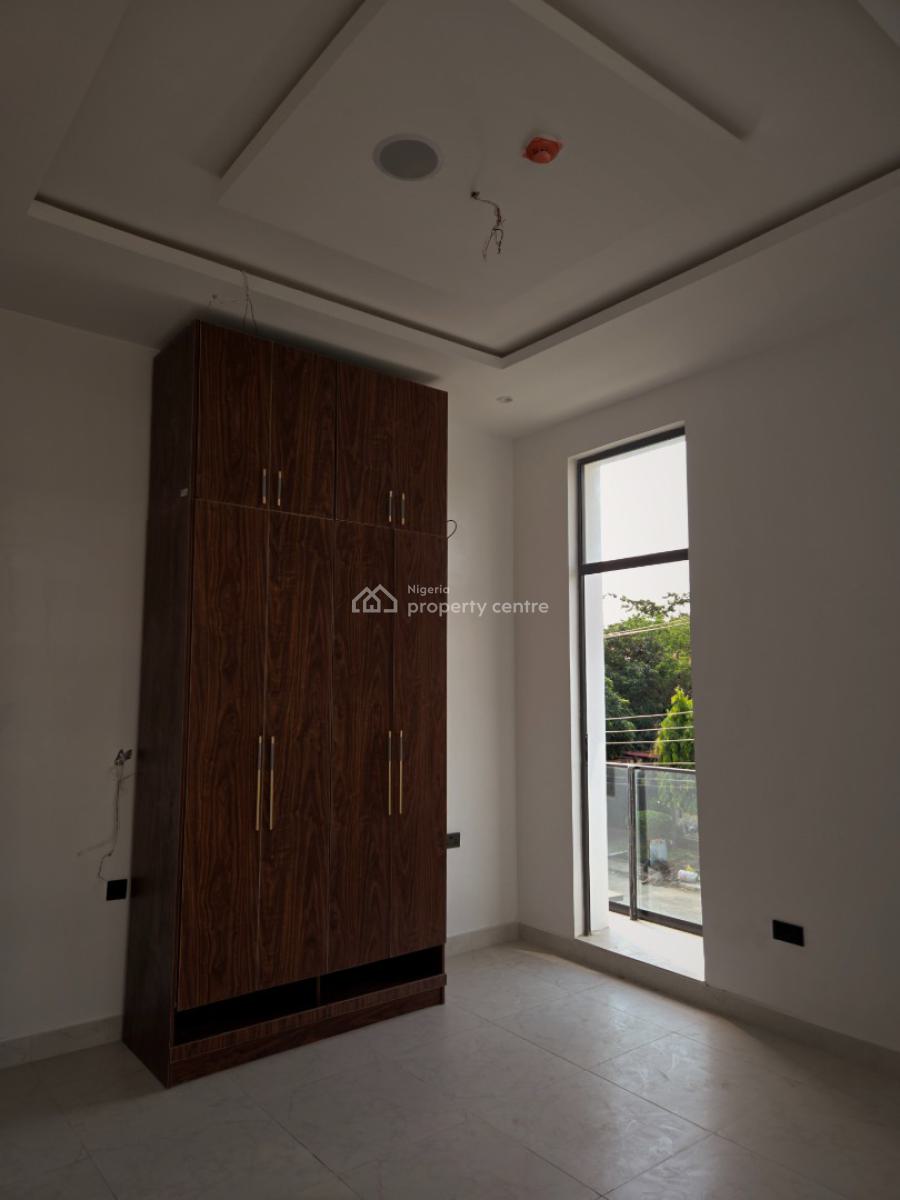 Luxury 2 Bedroom Apartment, Admiralty, Lekki Phase 1, Lekki, Lagos, Flat / Apartment for Sale