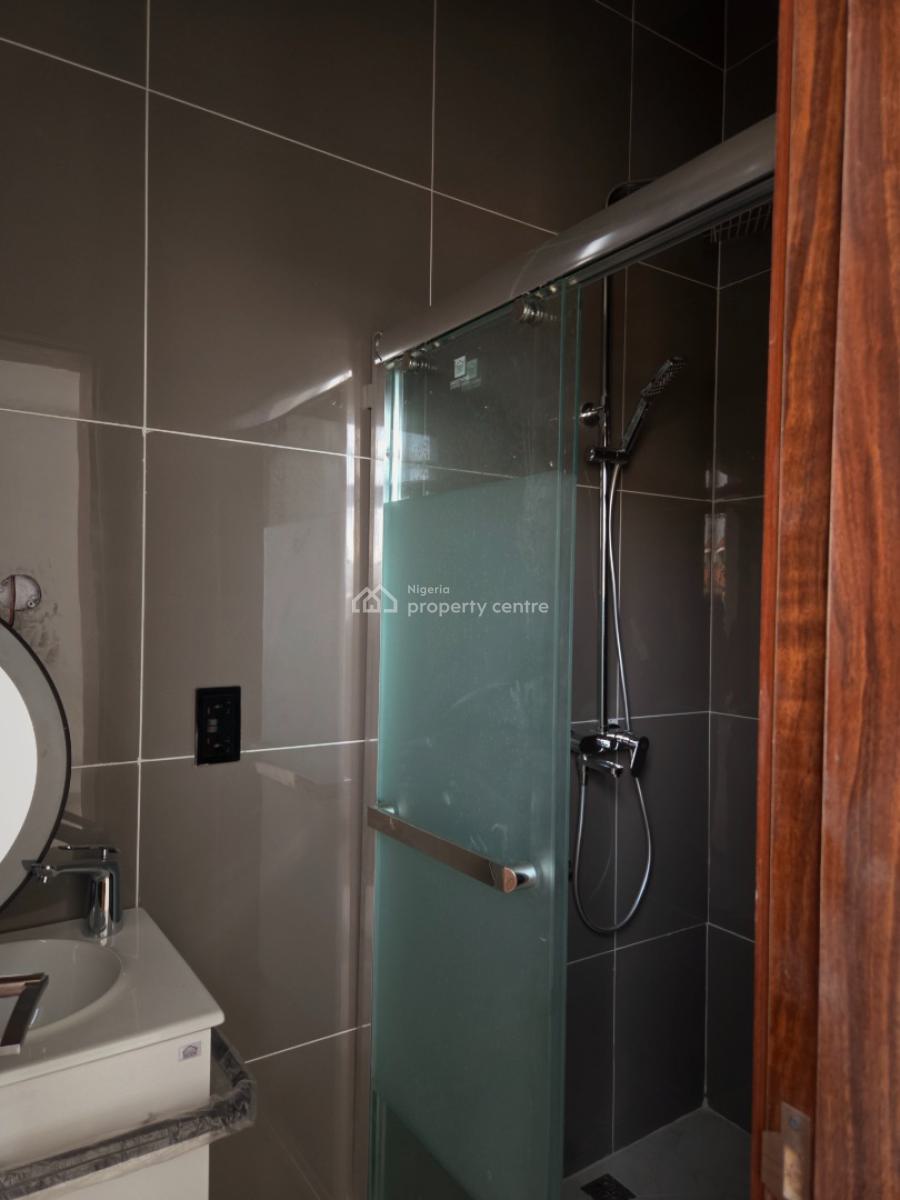 Luxury 2 Bedroom Apartment, Admiralty, Lekki Phase 1, Lekki, Lagos, Flat / Apartment for Sale