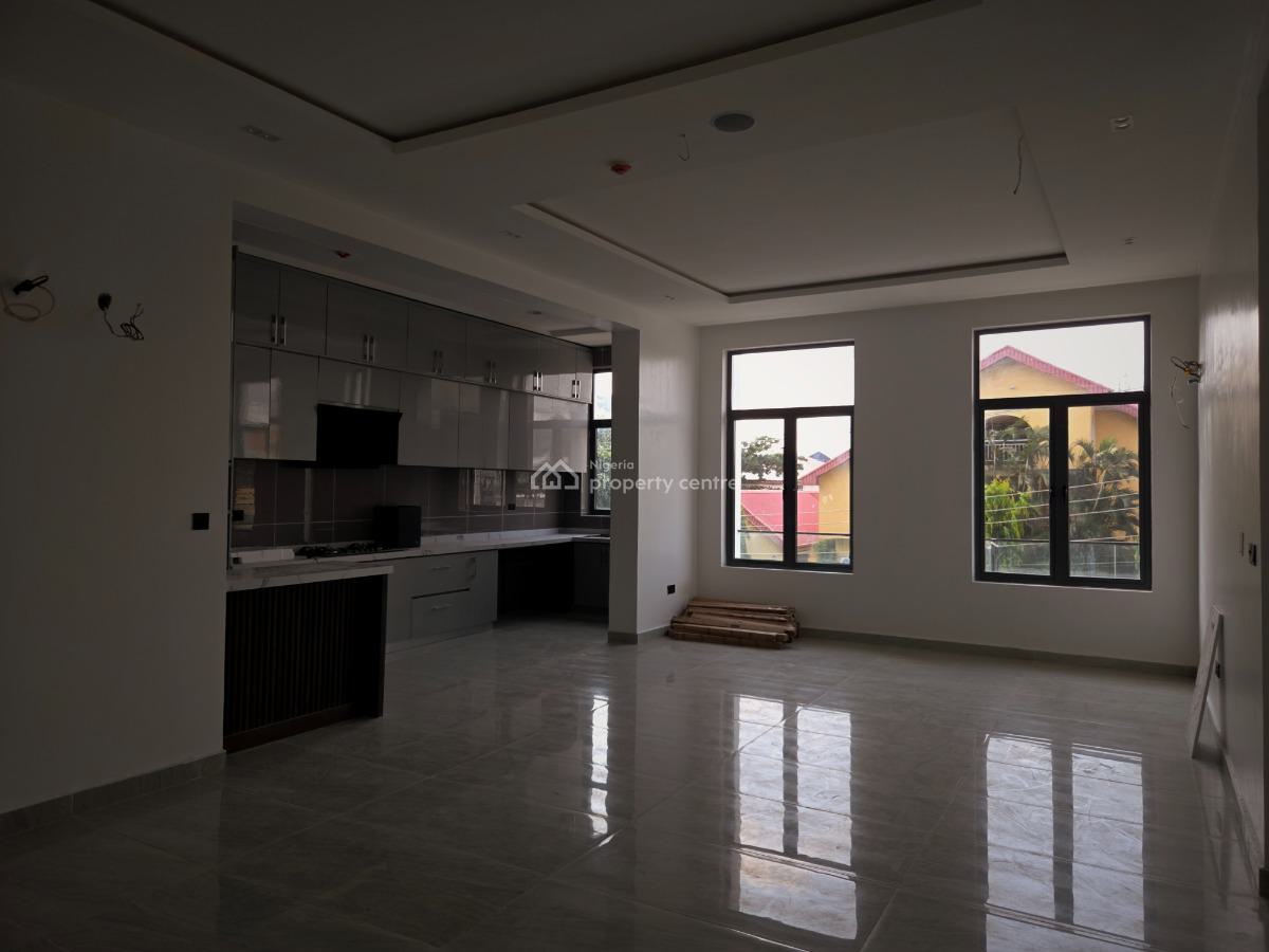 Luxury 2 Bedroom Apartment, Admiralty, Lekki Phase 1, Lekki, Lagos, Flat / Apartment for Sale