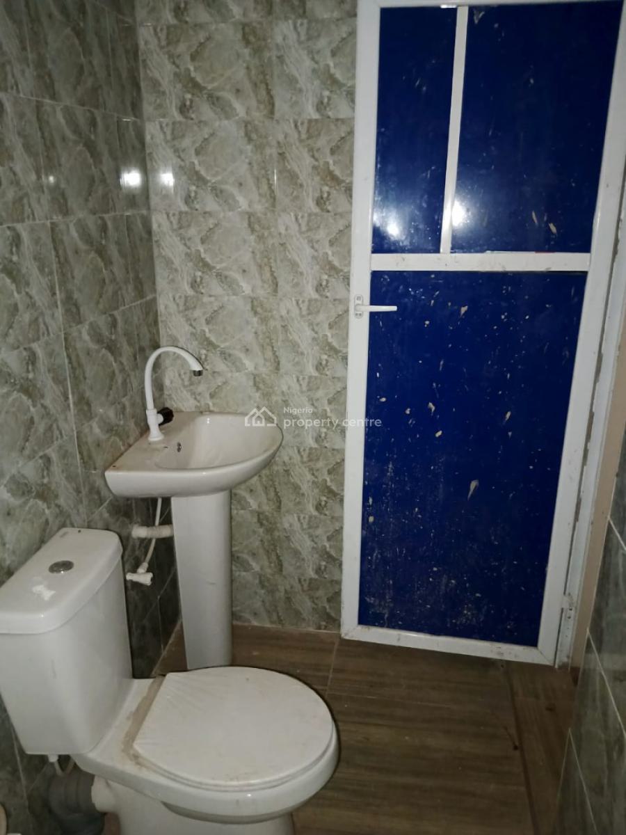 2 Unit of 2 Bedroom Bungalow with Shops, Alapata, Off Lifeforte Group of School, Apẹtẹ, Ibadan, Oyo, Block of Flats for Sale