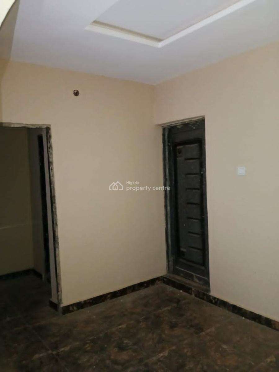 2 Unit of 2 Bedroom Bungalow with Shops, Alapata, Off Lifeforte Group of School, Apẹtẹ, Ibadan, Oyo, Block of Flats for Sale