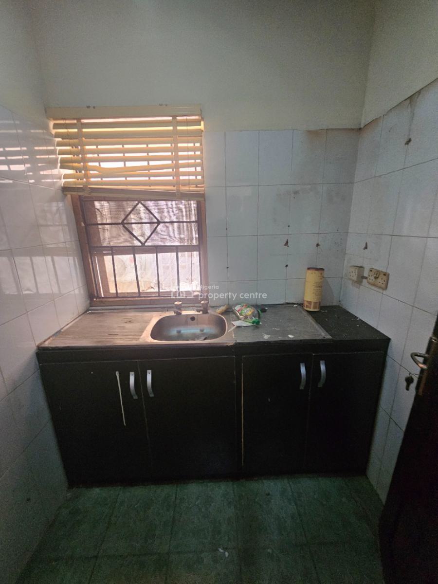 2-bedroom Apartment, Off Omoreson Johnson, Lekki Phase 1, Lekki, Lagos, Flat / Apartment for Rent