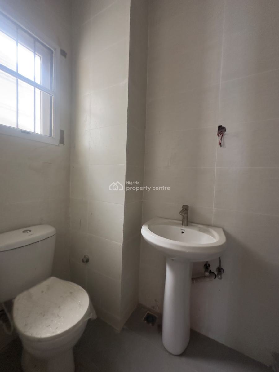 Elegantly Built 5 Bedroom Maisonette with Bq, Lekki Phase 1, Lekki, Lagos, Flat / Apartment for Sale