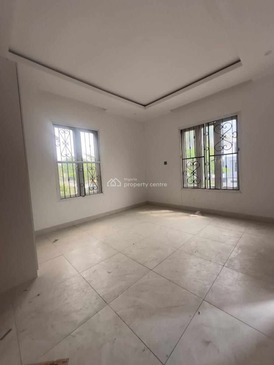 Elegantly Built 5 Bedroom Maisonette with Bq, Lekki Phase 1, Lekki, Lagos, Flat / Apartment for Sale