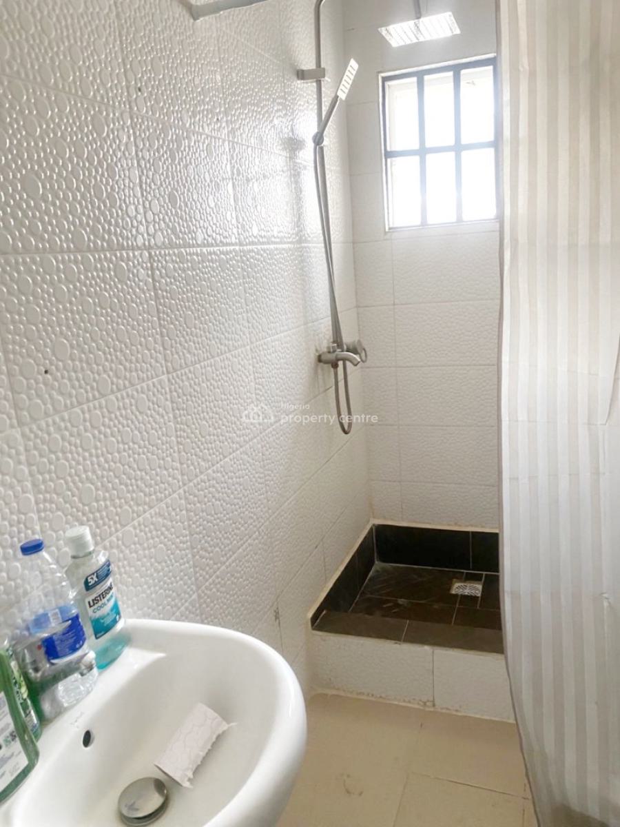 Luxury 2 Bedroom Flat, Gra Phase 1, Magodo, Lagos, Flat / Apartment for Rent