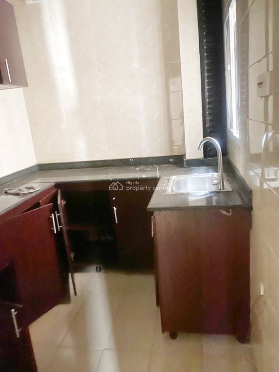 Luxury 2 Bedroom Flat, Gra Phase 1, Magodo, Lagos, Flat / Apartment for Rent