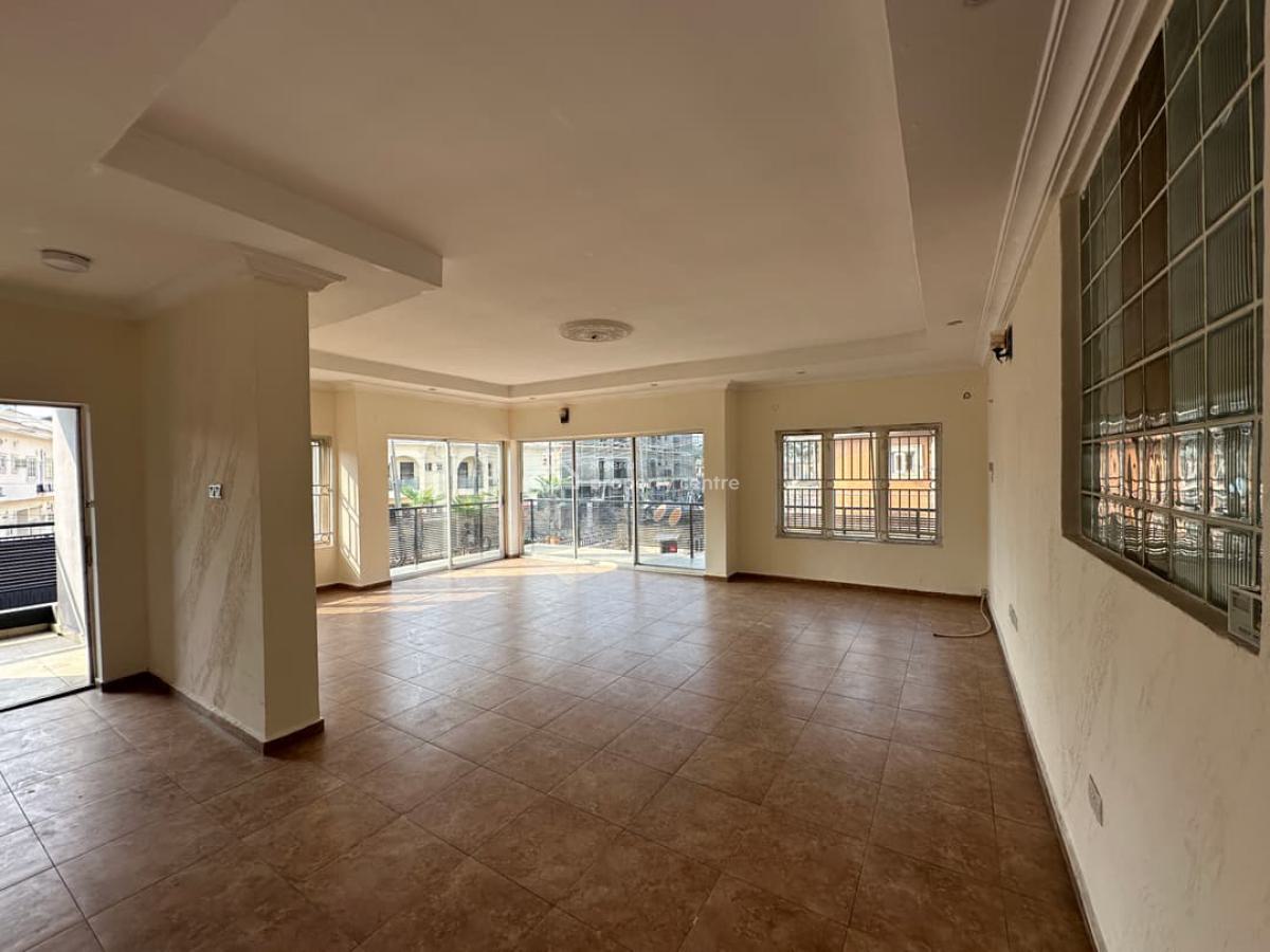 a Spacious 3-bedroom Apartment with Bq, Lekki Phase 1, Lekki, Lagos, Flat / Apartment for Rent