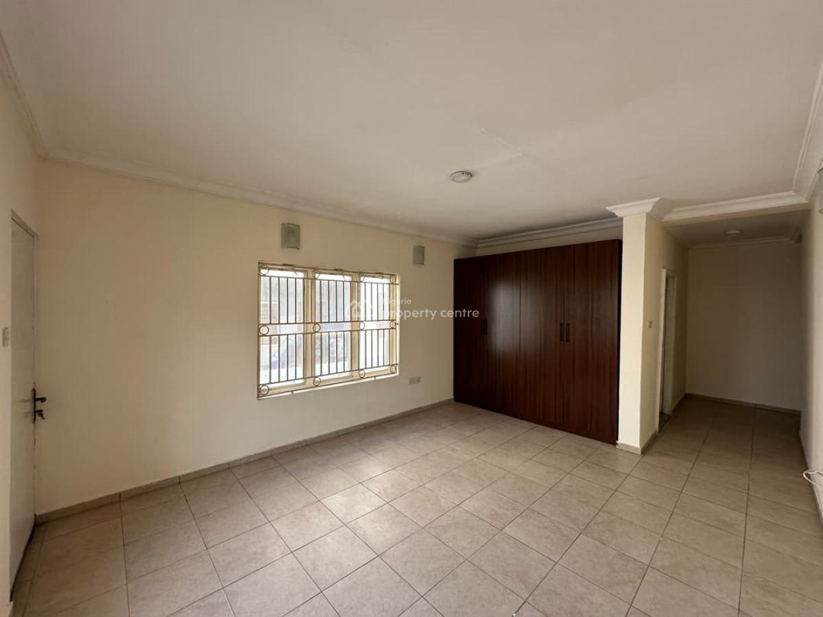 a Spacious 3-bedroom Apartment with Bq, Lekki Phase 1, Lekki, Lagos, Flat / Apartment for Rent