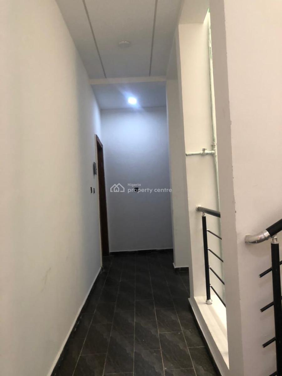 2bedroom Apartment, Ologolo, Ologolo, Lekki, Lagos, Block of Flats for Sale