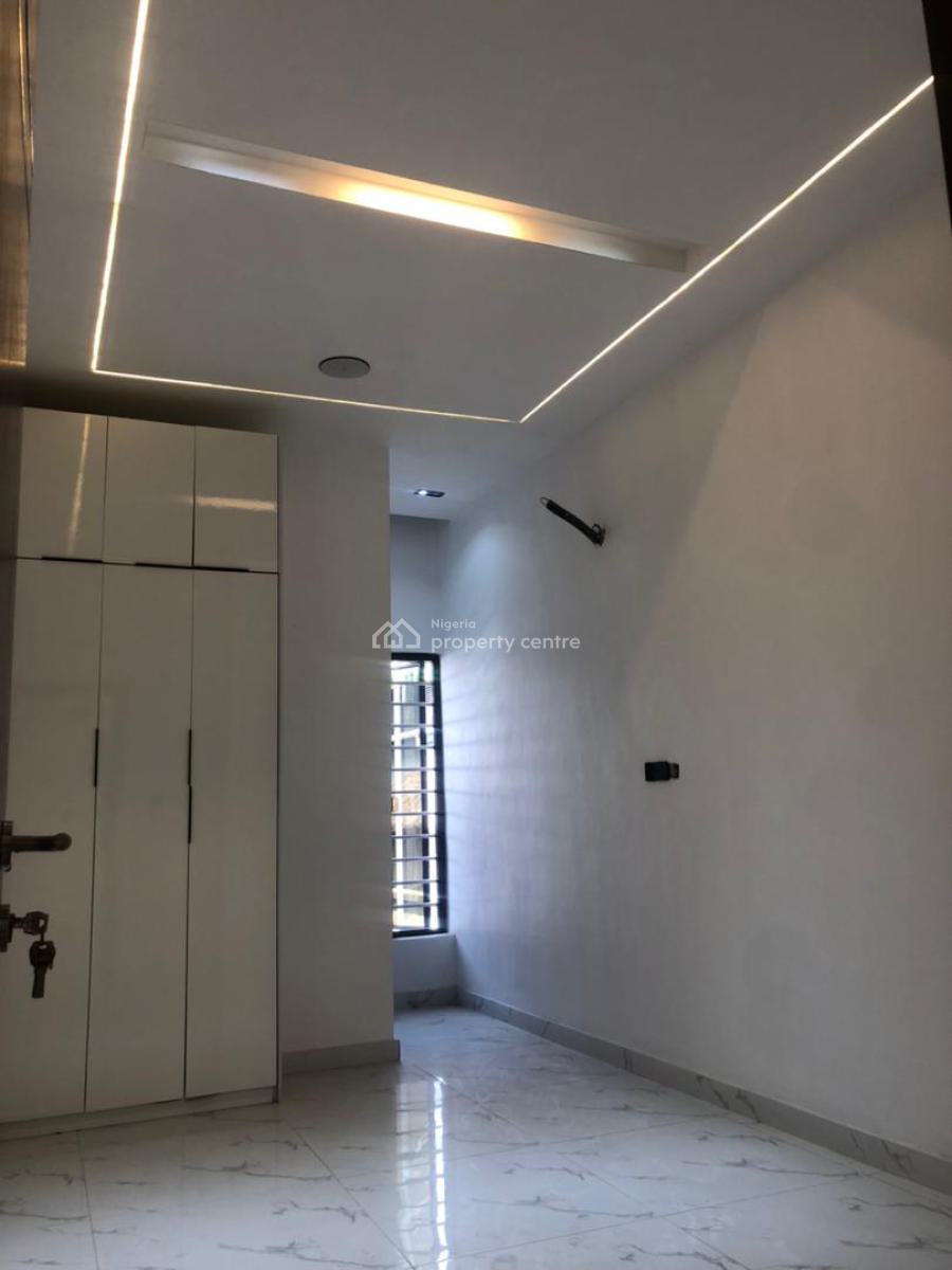 2bedroom Apartment, Ologolo, Ologolo, Lekki, Lagos, Block of Flats for Sale