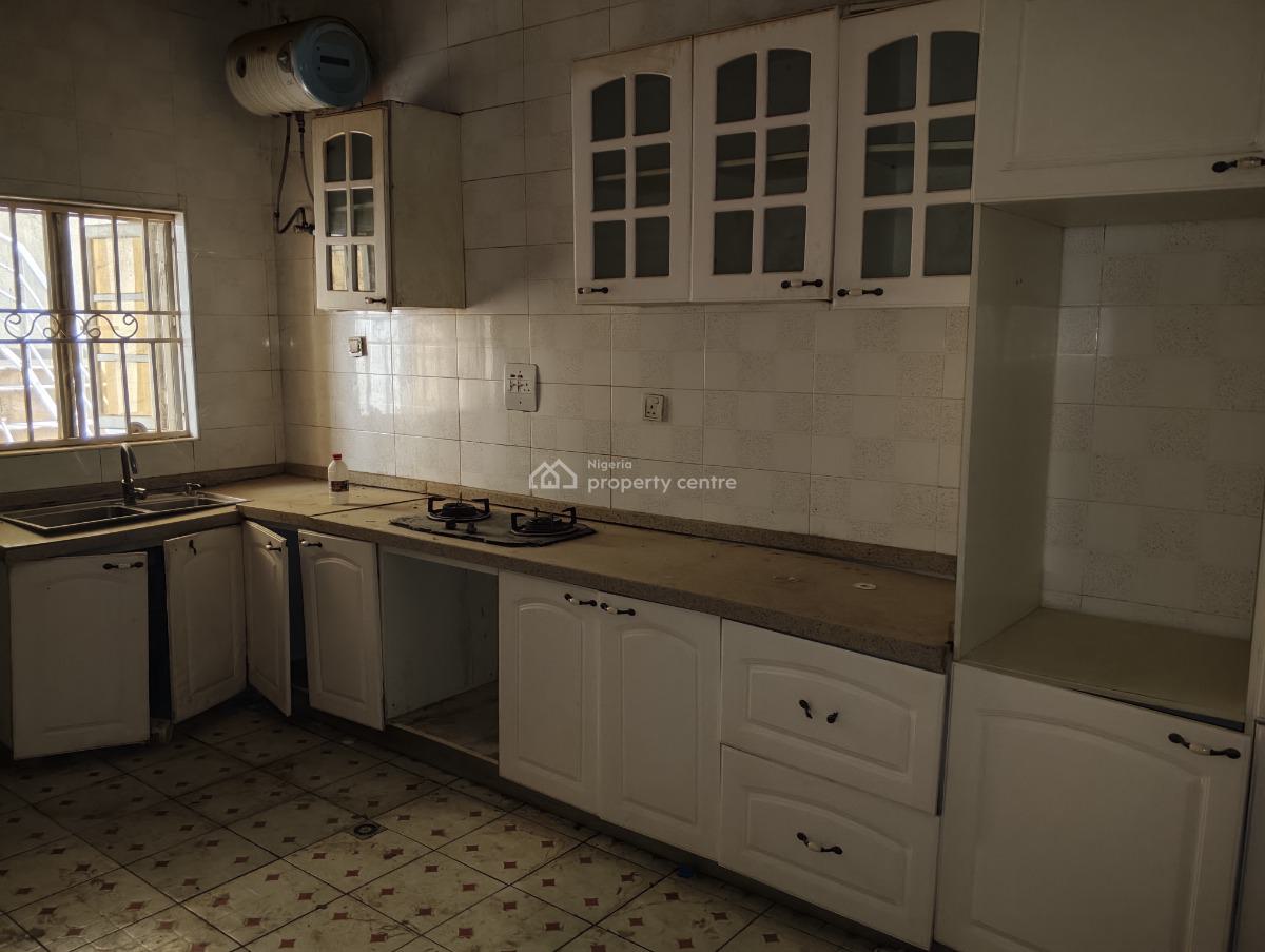 3 Bedrooms Flat, a.f. Mufty Close, Katampe (main), Katampe, Abuja, Flat / Apartment for Rent