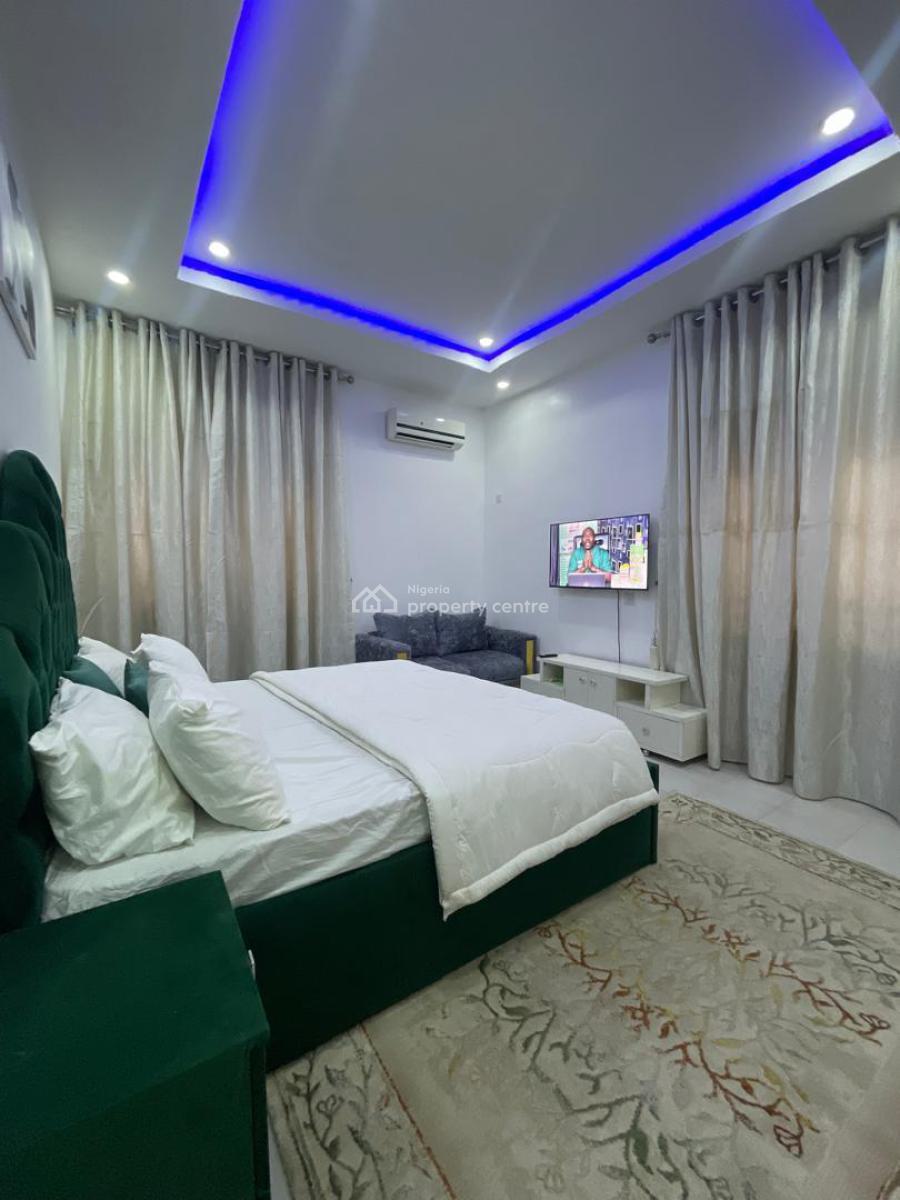 3 Bedroom Fully Furnished Service Apartment, Off 3rd Avenue, Gwarinpa, Abuja, Flat / Apartment for Rent