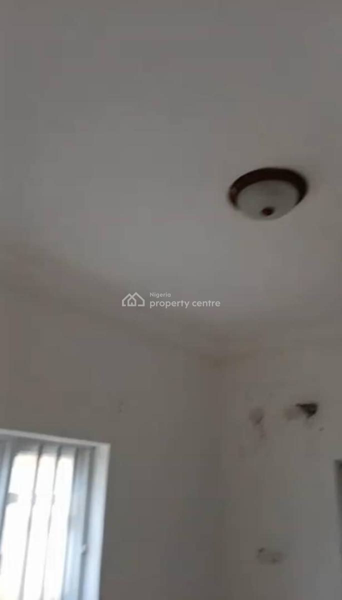 Lovely 3 Bedroom Flat, Randle, Surulere, Lagos, Flat / Apartment for Rent