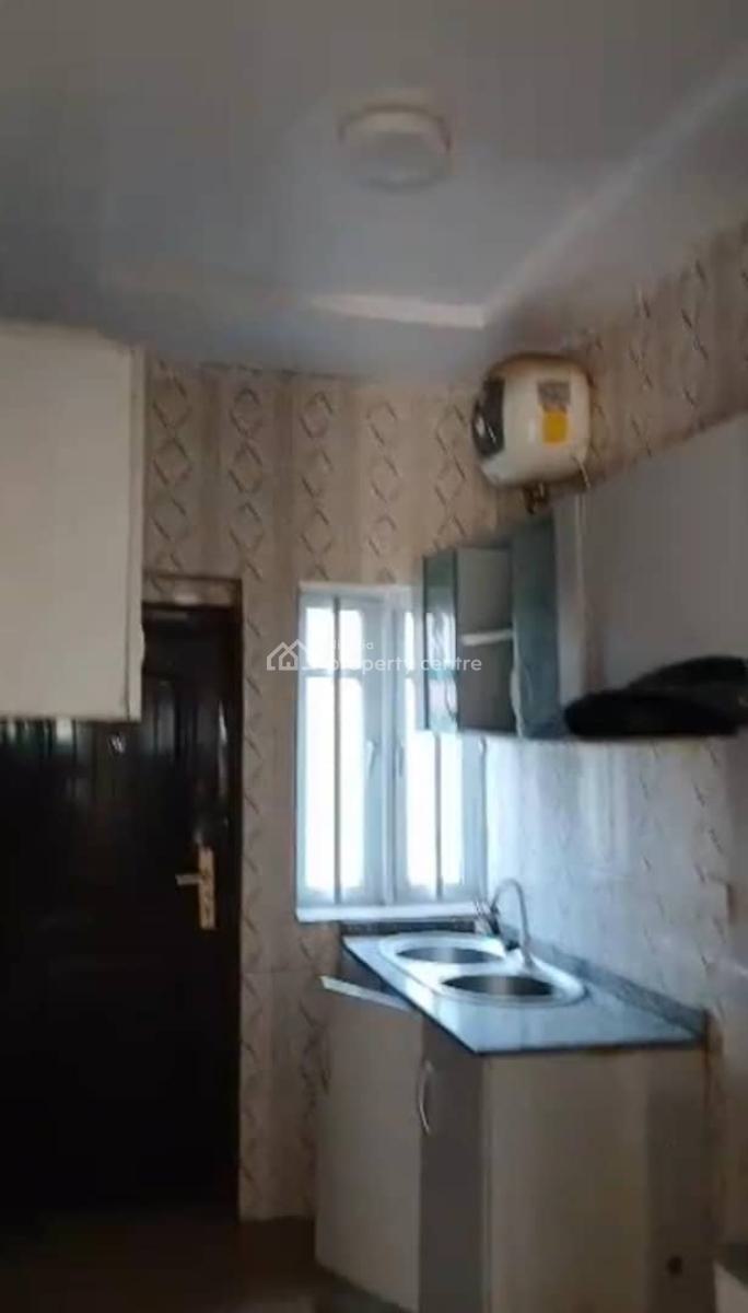 Lovely 3 Bedroom Flat, Randle, Surulere, Lagos, Flat / Apartment for Rent
