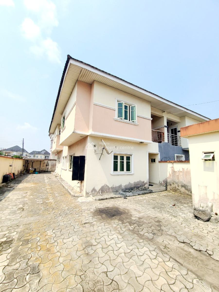 Spacious 4 Bedroom Semi Detached Duplex with 1 Bq, Chevron Estate, Chevron Drive, Lekki, Lagos, Semi-detached Duplex for Rent