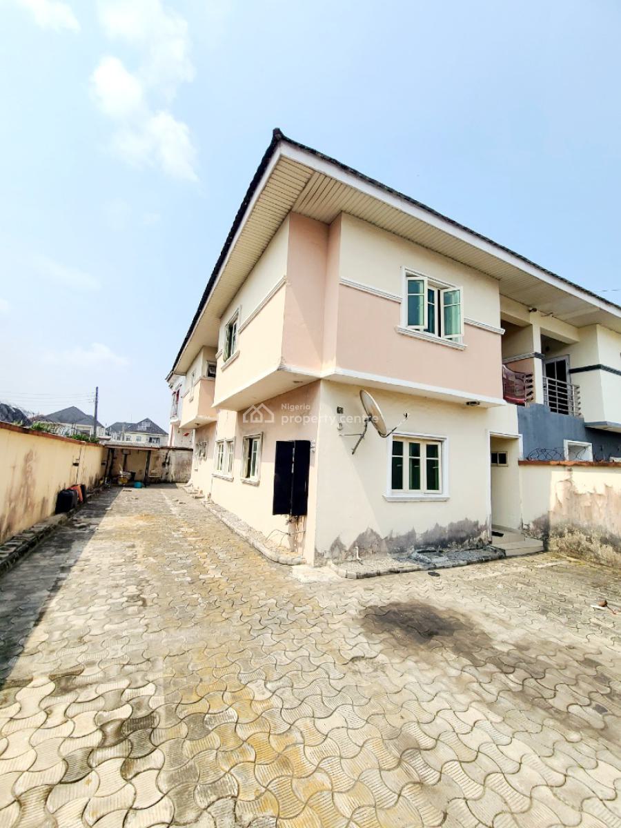 Spacious 4 Bedroom Semi Detached Duplex with 1 Bq, Chevron Estate, Chevron Drive, Lekki, Lagos, Semi-detached Duplex for Rent