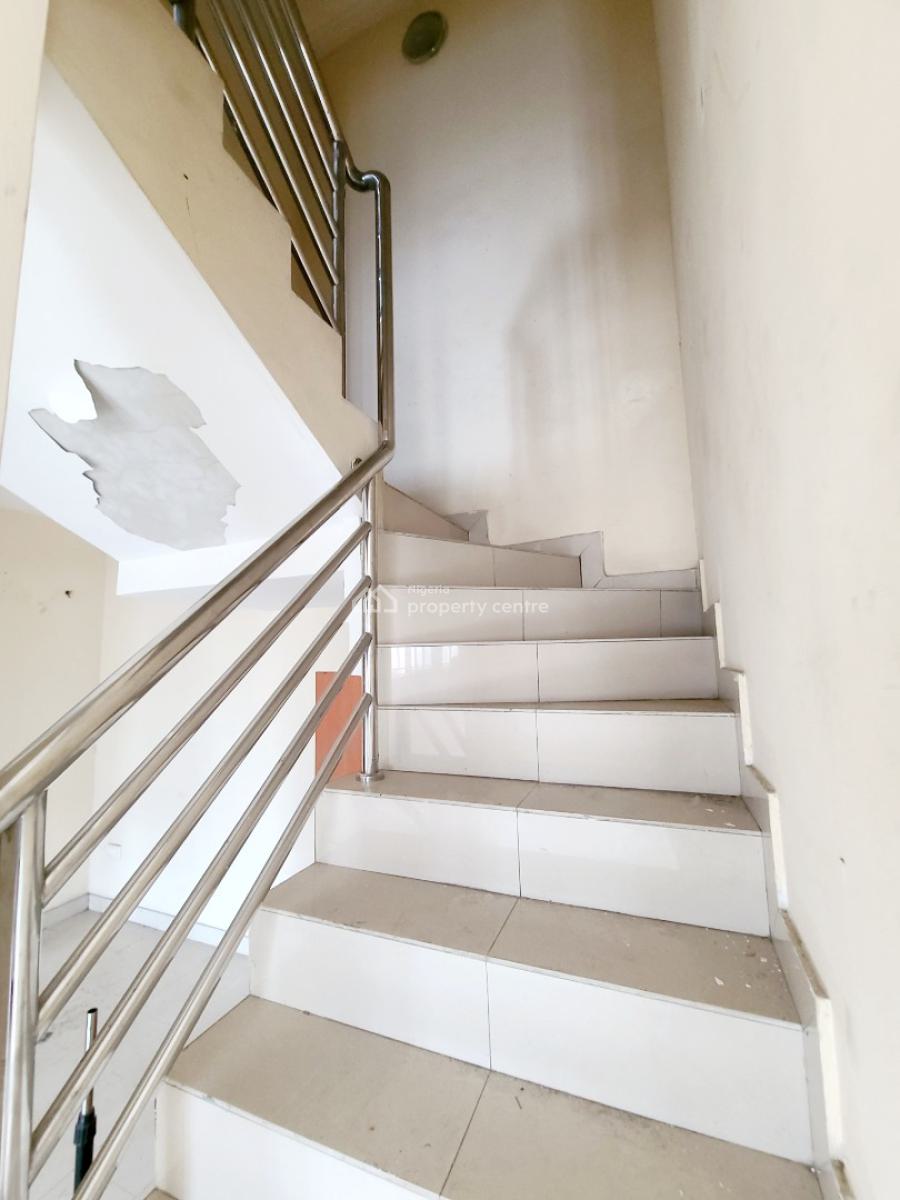 Spacious 4 Bedroom Semi Detached Duplex with 1 Bq, Chevron Estate, Chevron Drive, Lekki, Lagos, Semi-detached Duplex for Rent