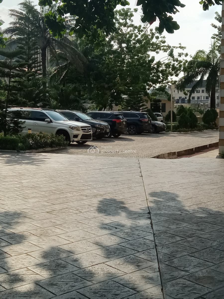 1 Bedroom Service Flat with 2 Toilets, Bath, Pool and Gym, Off Gerrard Road, Old Ikoyi, Ikoyi, Lagos, Mini Flat (room and Parlour) for Rent