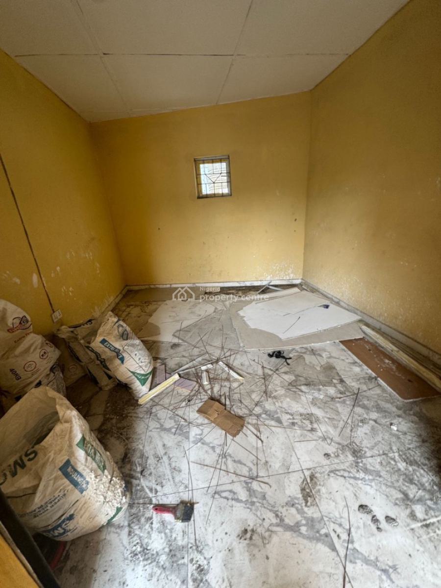 Shop, Ado Road, Ajah, Lagos, Commercial Property for Rent