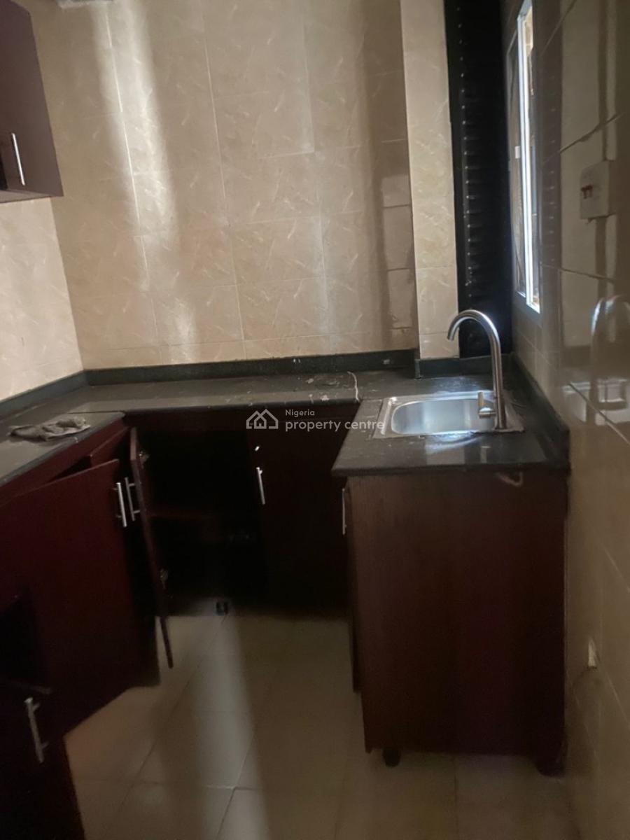 Luxury 2 Bedroom Flat, Gra Phase 1, Magodo, Lagos, Flat / Apartment for Rent