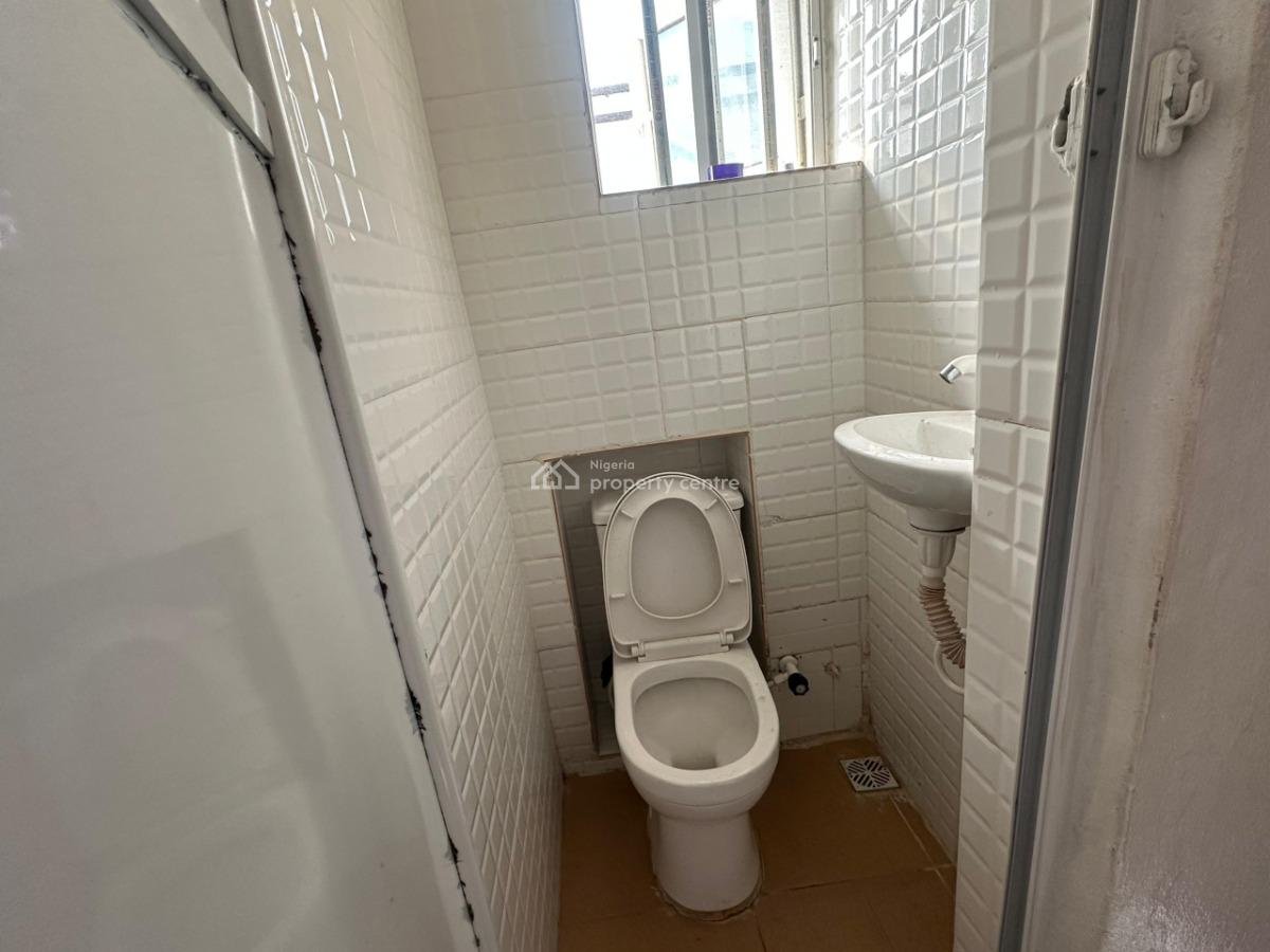 2 Bedroom Flat, Off International Airport Road Ajao Estate, Isolo, Lagos, Flat / Apartment for Rent