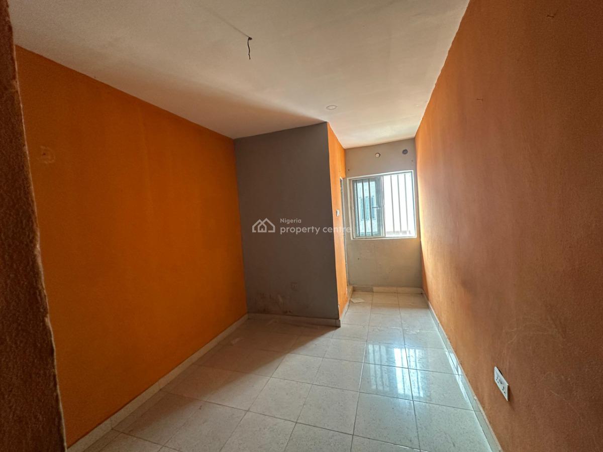 2 Bedroom Flat, Off International Airport Road Ajao Estate, Isolo, Lagos, Flat / Apartment for Rent
