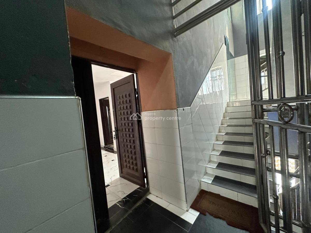 2 Bedroom Flat, Off International Airport Road Ajao Estate, Isolo, Lagos, Flat / Apartment for Rent