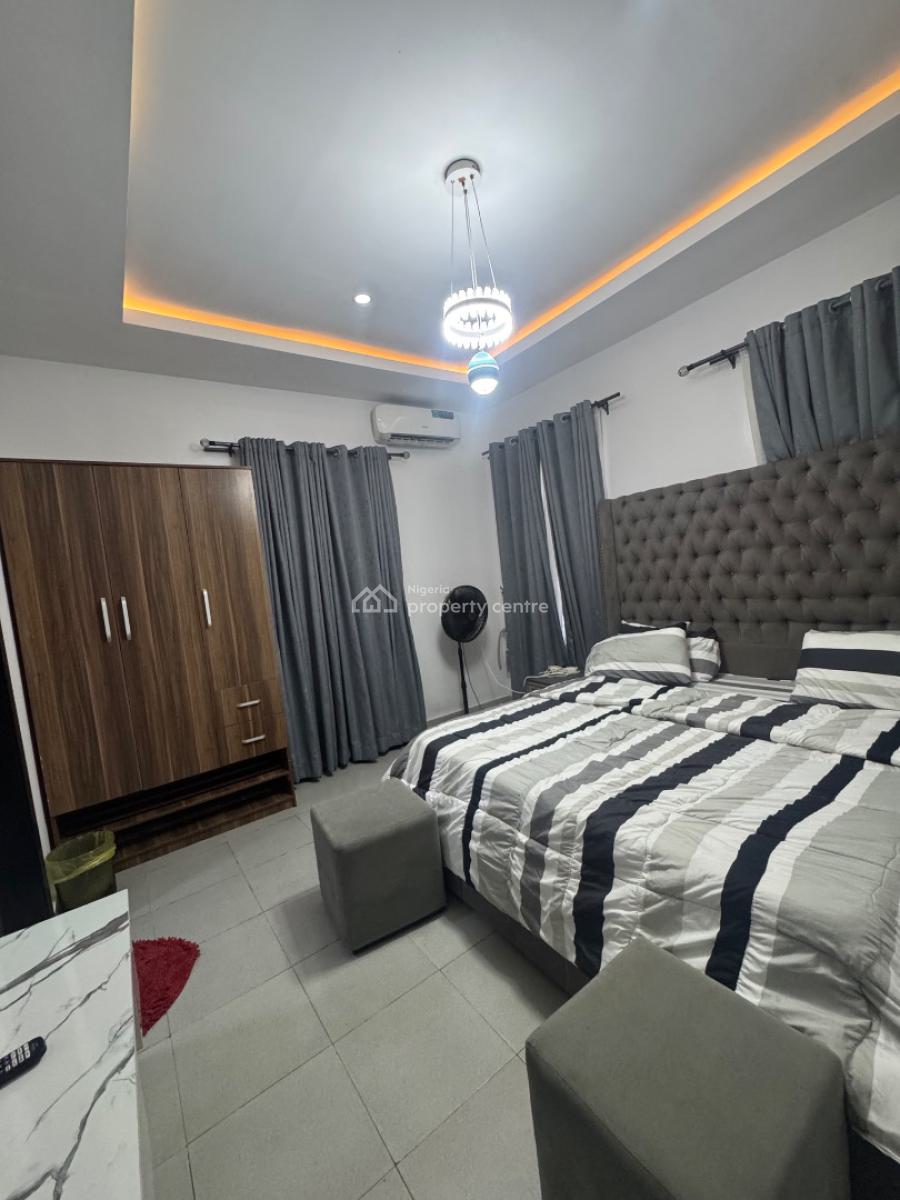 Spacious 1 Bedroom Airbnb Apartment with 24 Hours Light ,snooker Board, Lekki Scheme 2, Off Abraham Adesanya Road, Ajah, Lagos, Mini Flat (room and Parlour) Short Let