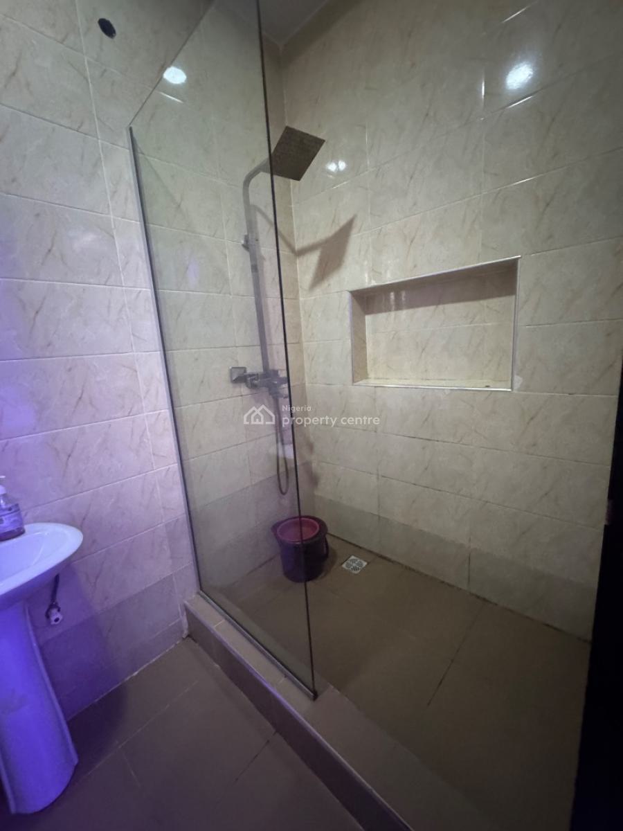 Spacious 1 Bedroom Airbnb Apartment with 24 Hours Light ,snooker Board, Lekki Scheme 2, Off Abraham Adesanya Road, Ajah, Lagos, Mini Flat (room and Parlour) Short Let