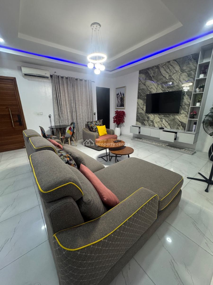 Spacious 1 Bedroom Airbnb Apartment with 24 Hours Light ,snooker Board, Lekki Scheme 2, Off Abraham Adesanya Road, Ajah, Lagos, Mini Flat (room and Parlour) Short Let